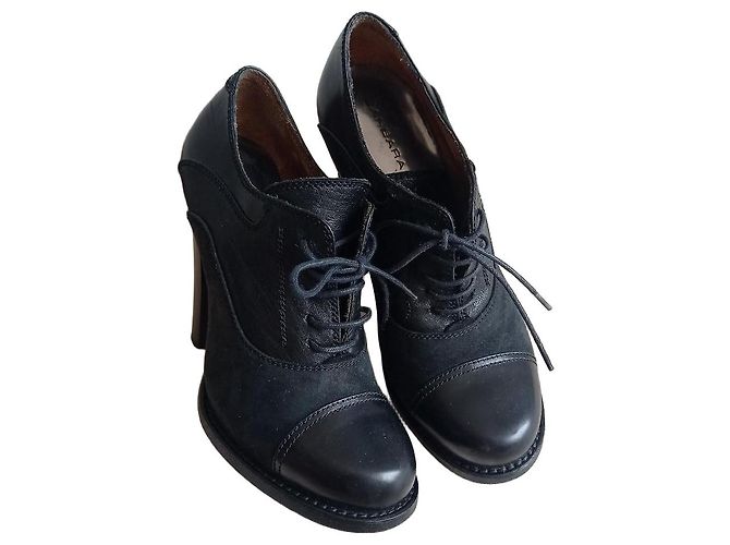 Barbara Bui Black Leather and Suede Lace-Up Ankle Boots