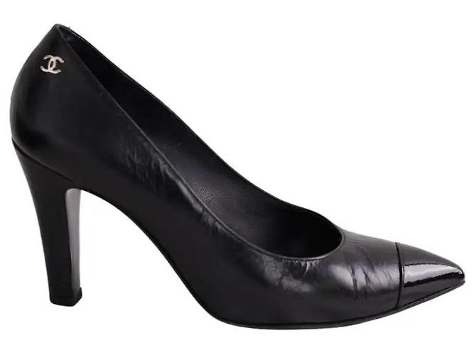 Escarpins Chanel en cuir noir taille 37