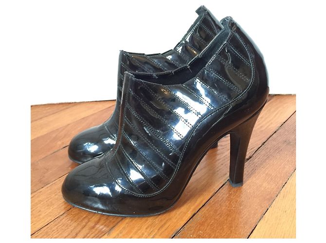 Chanel Boots Schwarz T.37,5