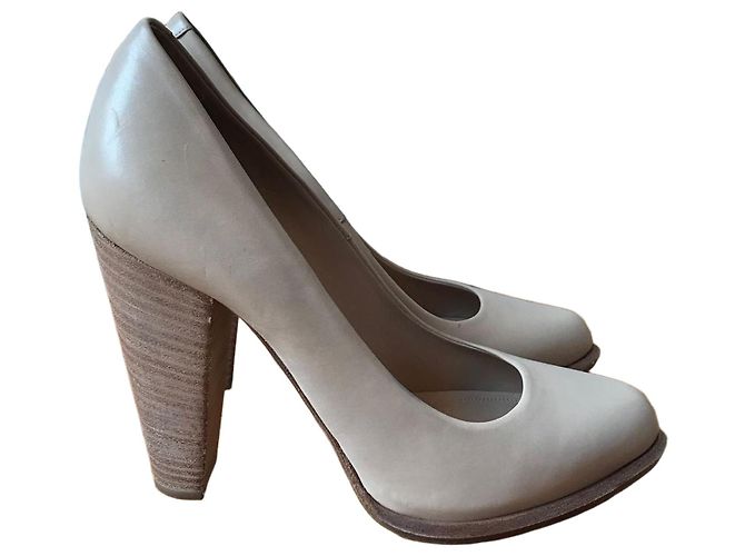 Céline Escarpins Celine beiges T.37