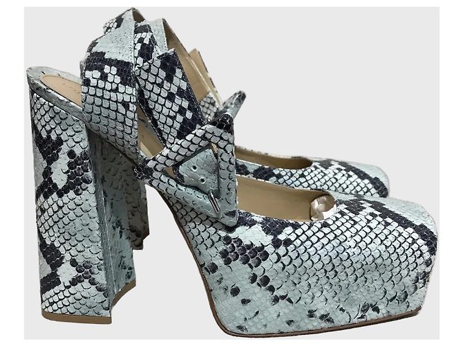 Bottega Veneta Pumps aus Python Gr. 41 Blau