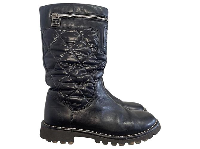 Botas Chanel pretas T.34,5 Preto