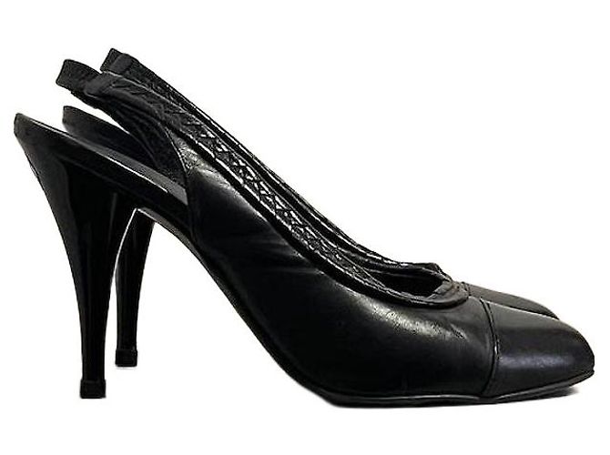 Escarpins Chanel noirs T.37 Black