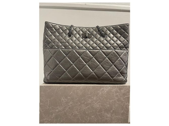 Borsa tote Chanel argento 2.55