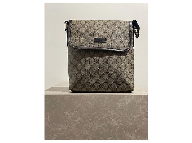 Bolso Gucci de lona beige