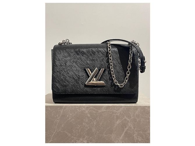 Bolsa Louis Vuitton Twist GM Preto