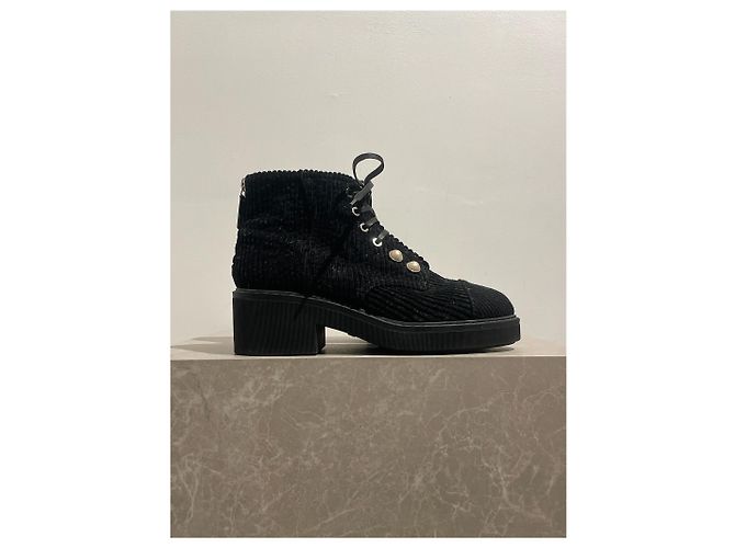 Botines Chanel negros T.38