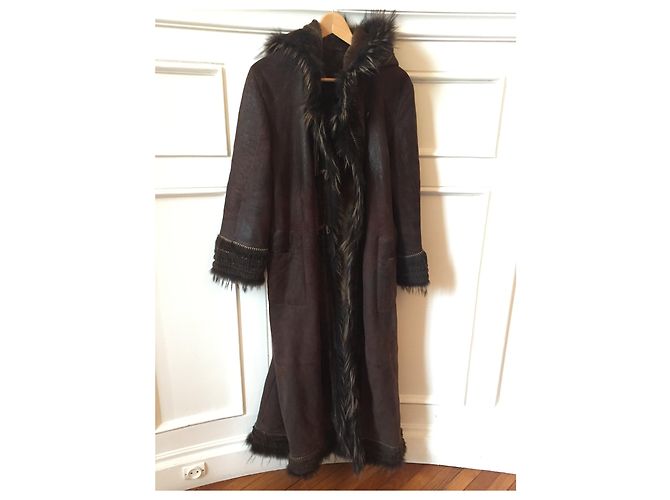Autre Marque Brauner Shearling-Mantel T.38
