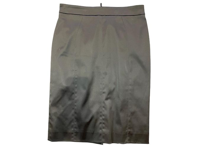 Saia Dolce & Gabbana preta T.38 Preto
