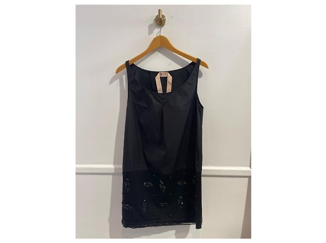 N°21 Kurzes Kleid aus schwarzer Baumwolle mit Perlenspitze