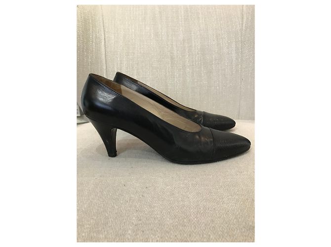Chanel Pumps schwarz mit Echsenleder-Kappe T.37,5