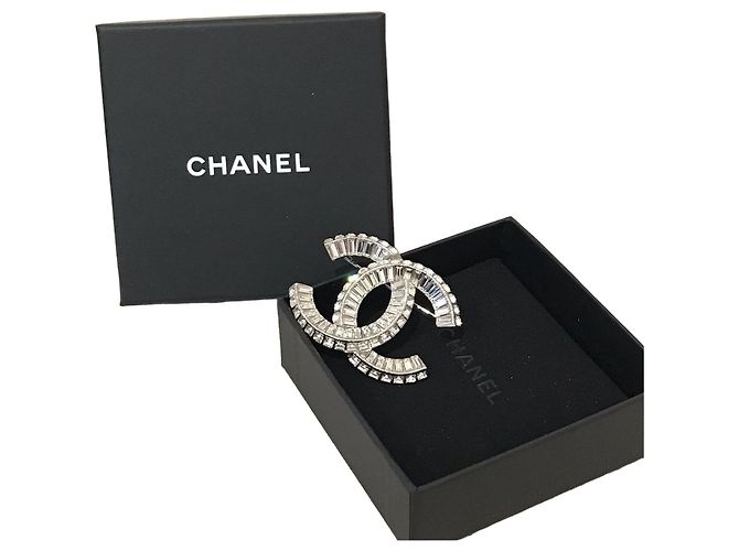 Chanel CC Logo Brosche Silber Metall Strass