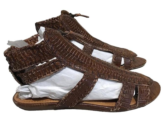 Sandálias Givenchy castanho T.38,5 Marrom