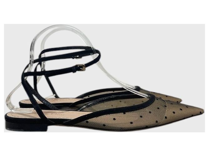 Christian Dior Sapatilhas Dior com bolinhas T.38,5 Bege