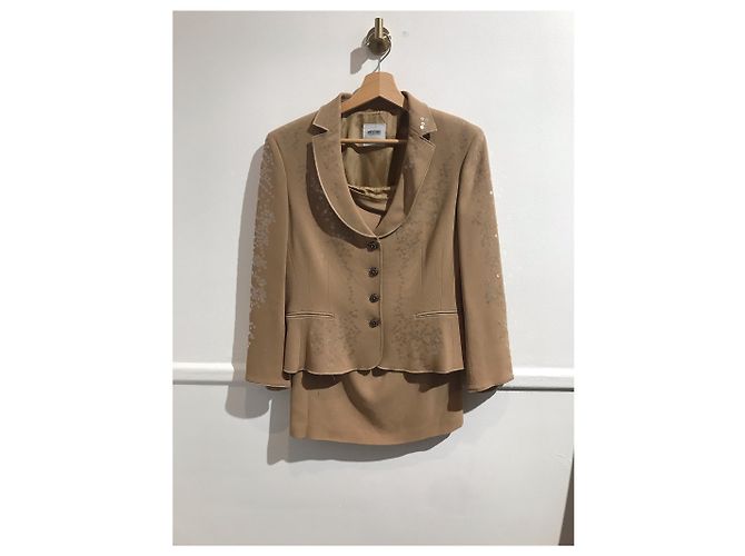 Tailleur Moschino beige T.40