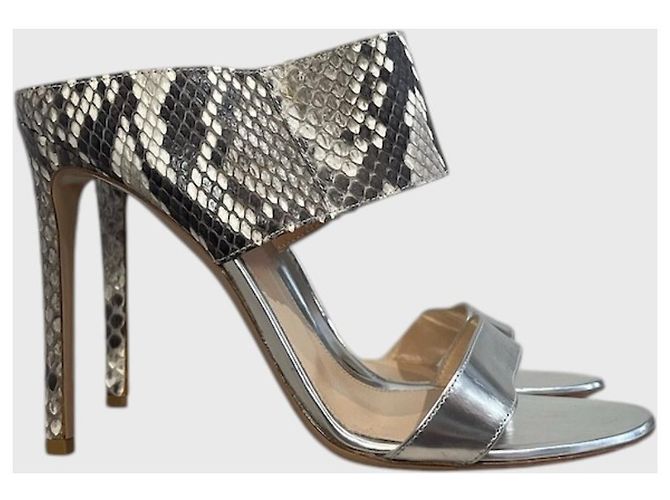 Sandales Gianvito Rossi python T.38,5 Beige
