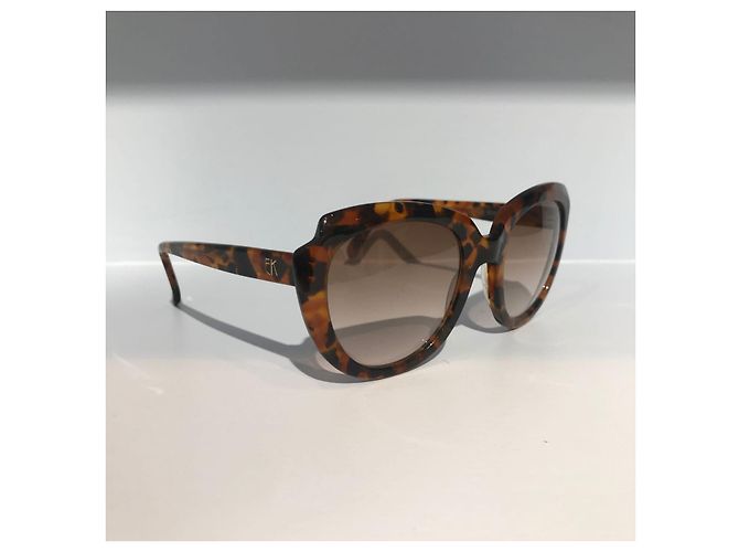 Gafas Emmanuelle Khanh Castaño