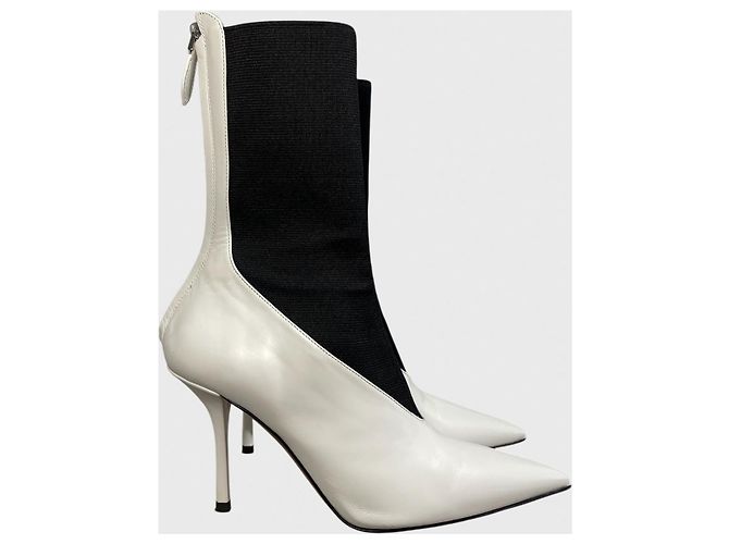 Alaïa Botas de cano curto Alaia brancas T.37 Branco