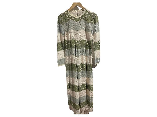Burberry Spitzenkleid T.36