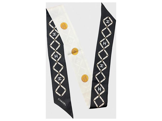 Lenço slim Chanel preto e branco