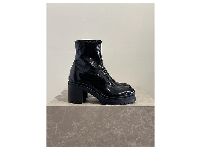 Botines Miu Miu negros T.37