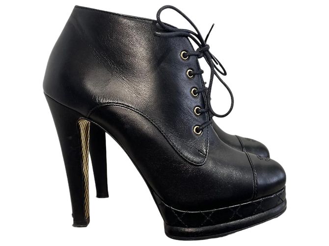 Botas Chanel pretas T.37,5 Preto