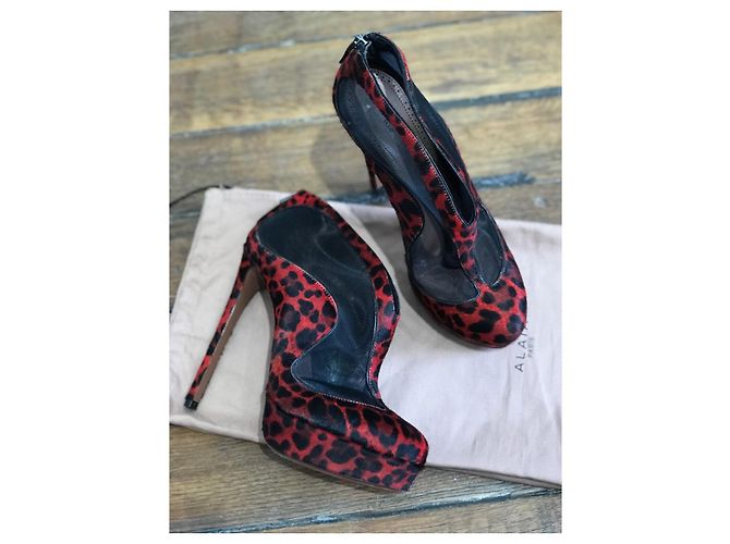 Alaïa Botas Alaia rojas T.38,5
