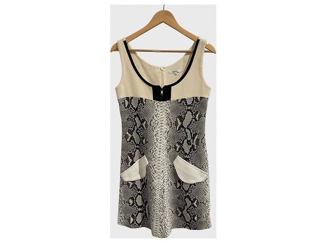Robe Carven python T.36 Beige