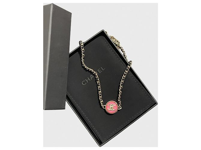 Colar Chanel corrente rosa Dourado