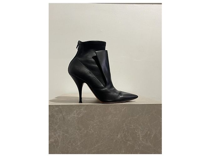 Givenchy Stiefeletten schwarz T.37