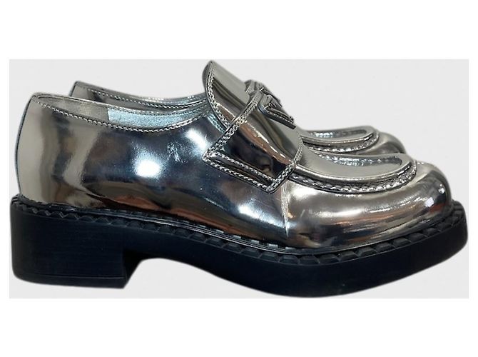 Derbies Prada argents T.35,5 Métallisé