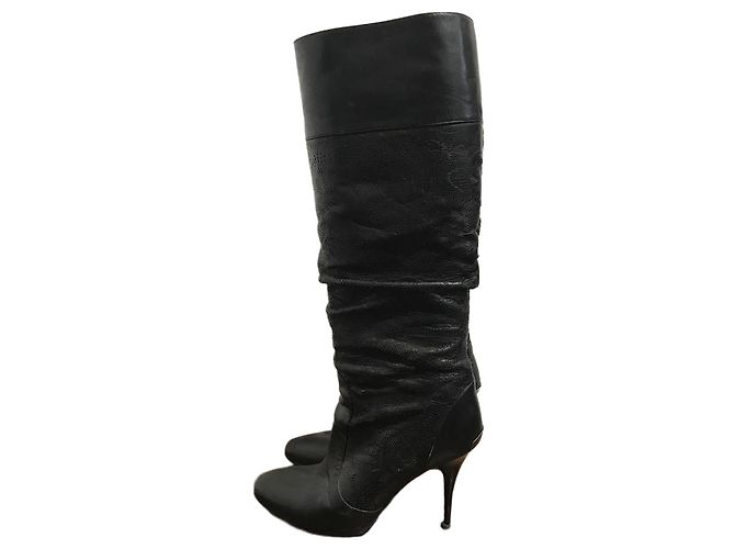 Burberry Stiefel aus schwarzem Leder Absatz 40