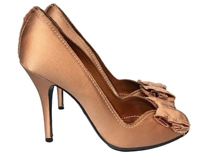 Escarpins Lanvin satin T.37 Beige