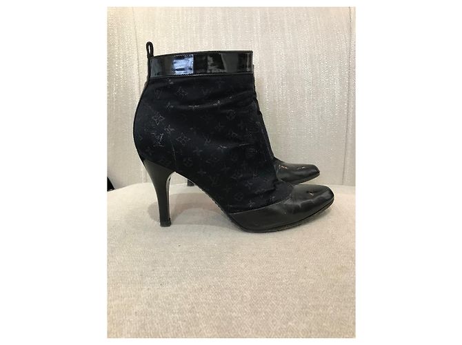Boots Louis Vuitton noires T.37 Black