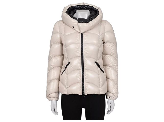 Moncler Women's White Down Puffer Jacket - US 0/XXS Pre-owned
