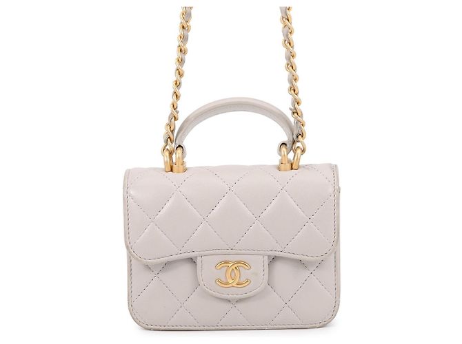 Bolsa de ombro mini Chanel Matelassé Marrom