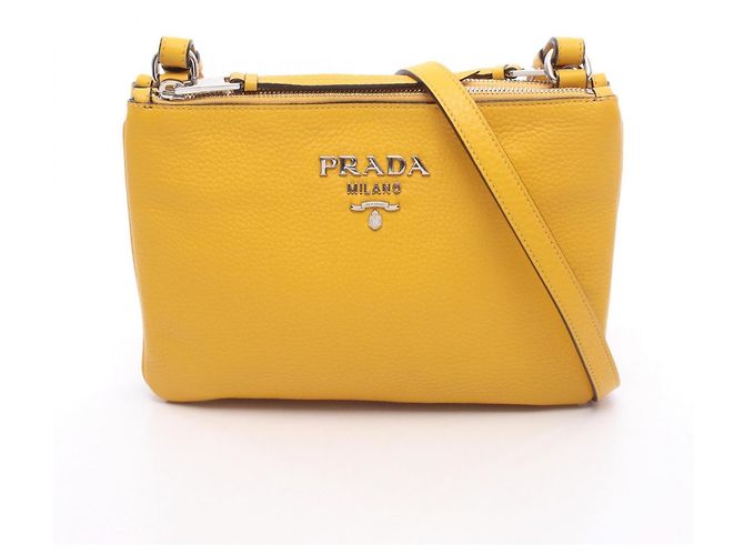 Borsa a tracolla Prada in pelle gialla Giallo