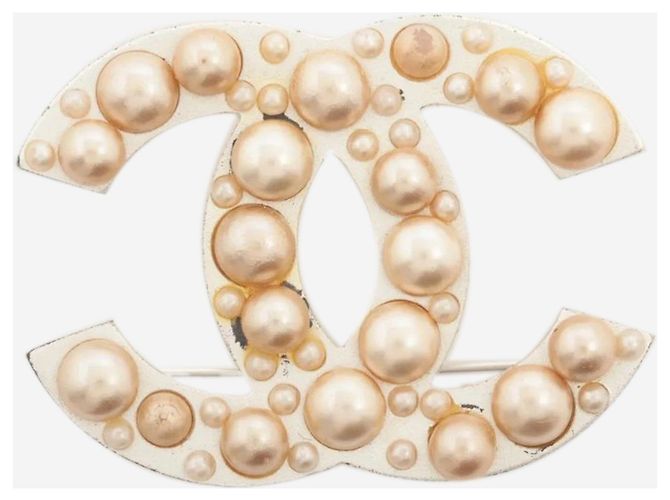 Chanel Silver Coco Mark 03A Perlenbrosche Silber