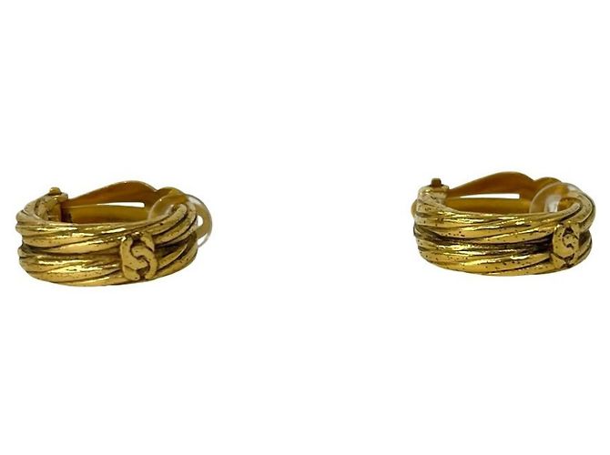Timeless Orecchini Chanel Vintage motivo Coco Mark D'oro