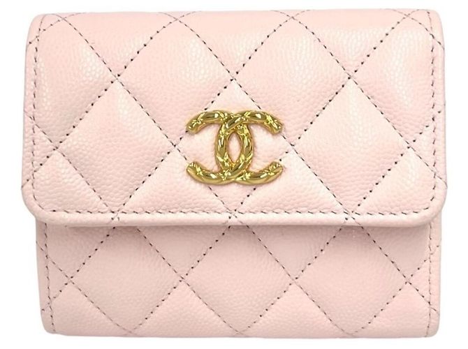 Chanel Pink Matelassé Tri-fold Geldbörse