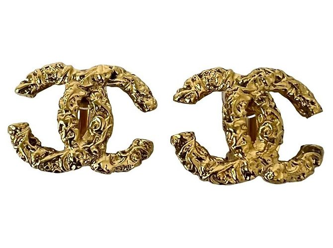 Orecchini Chanel Vintage Coco Mark Motif Lava D'oro