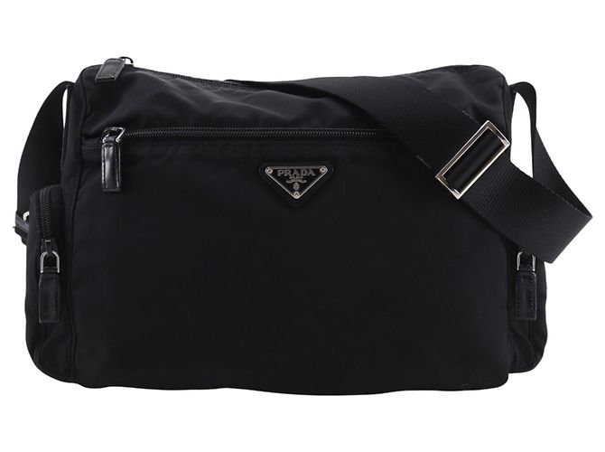 Borsa a tracolla Prada in nylon nero