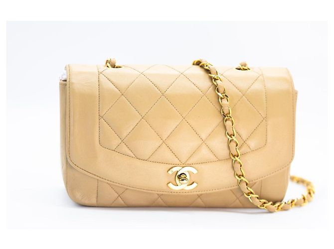 Chanel Diana Small 22 Borsa Flap Beige Oro Gold hardware