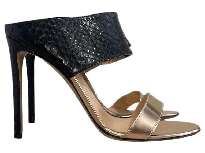 Sandali Gianvito Rossi python T.37,5