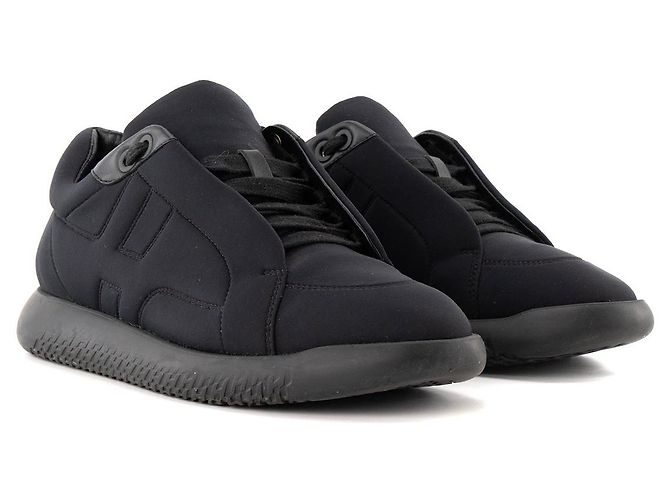 HERMÈS - Avatar Hermès Sneaker aus schwarzem Nylon-Canvas (T40)