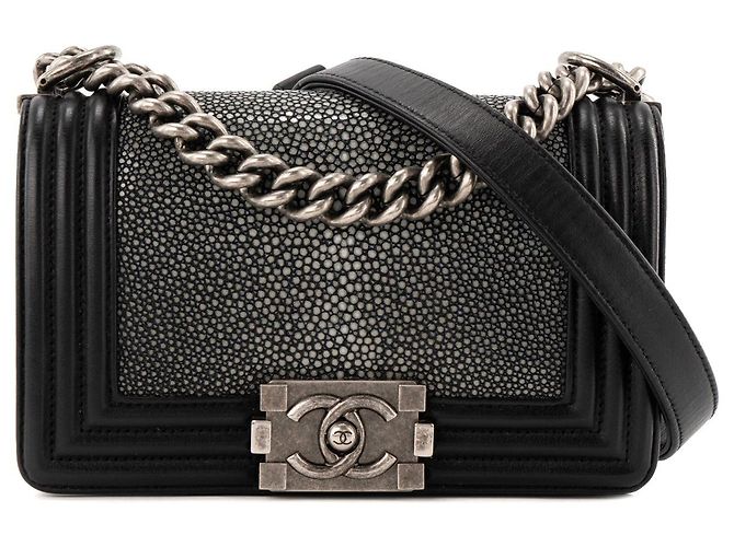 Le Boy CHANEL - Bolsa de ombro mini Chanel Boy em couro exótico de galuchat e couro liso preto
