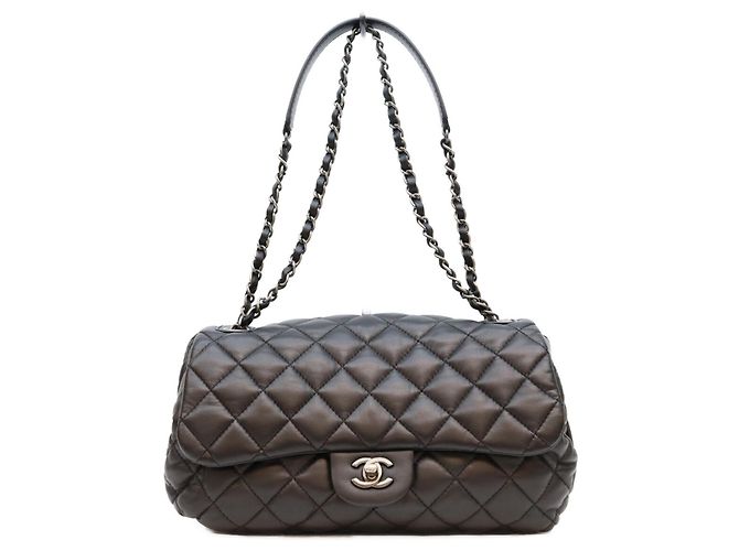 Borsa a tracolla Chanel Matelassé S-flap Nero