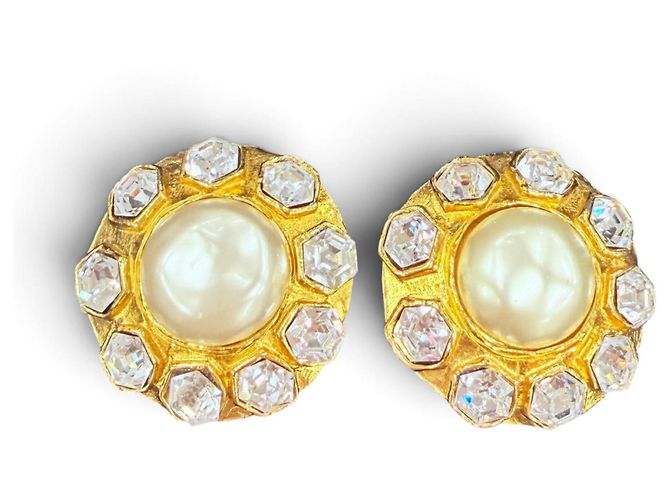 Orecchini Chanel Vintage in metallo, perle eco e cristalli Bijou D'oro