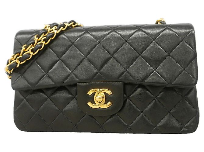 Borsa a tracolla Chanel Matelassé Nero