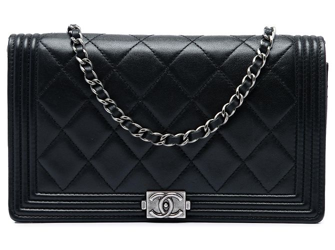 Chanel Boy Wallet On Chain em pele de cordeiro acolchoada preta Preto